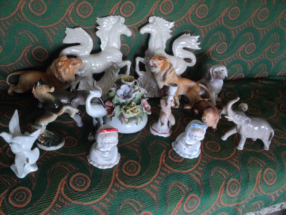 Bibelouri din portelan si altele