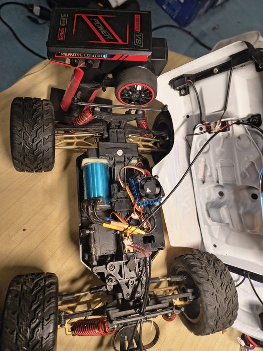 WLtoys 104019 1:10 2.4G Състезателна кола с дистанционно управление 55