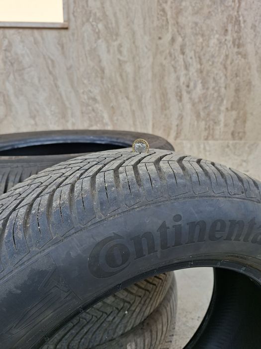 Свесезонни гуми 215 60 R 17