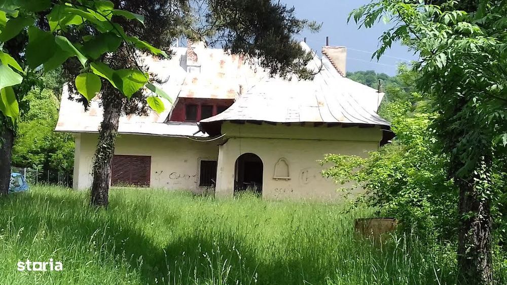 Vilă Interbelică Pe Stinca Deosebită De Vânzare – Breaza,Zonă Centrală