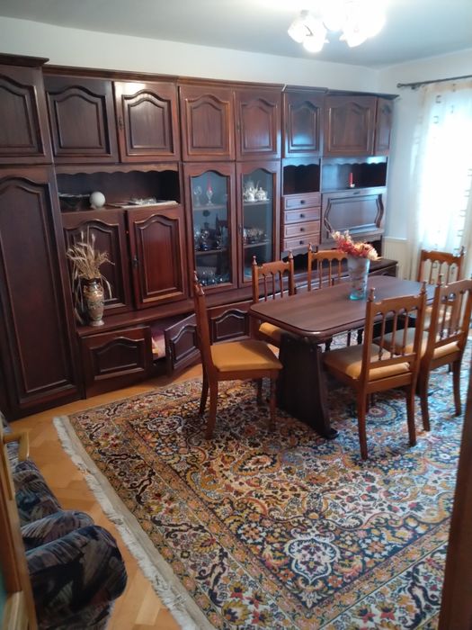 Închiriez apartament