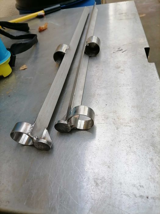 Неръждаеми стойки за въдици и стойки за чадъри