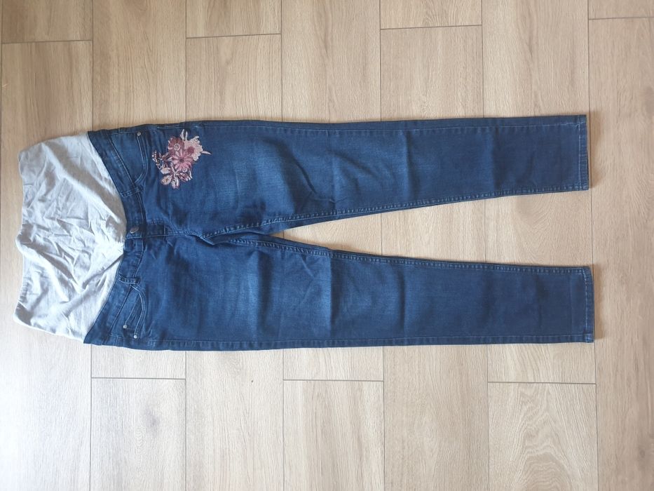 Blugi pentru gravidute