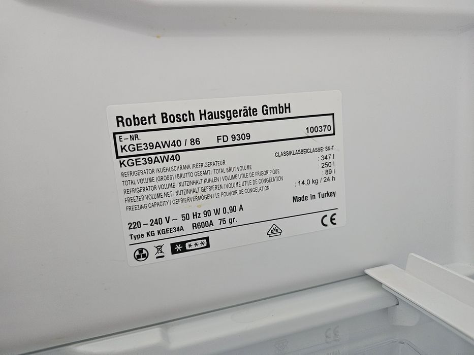 Хладилник с фризер BOSCH