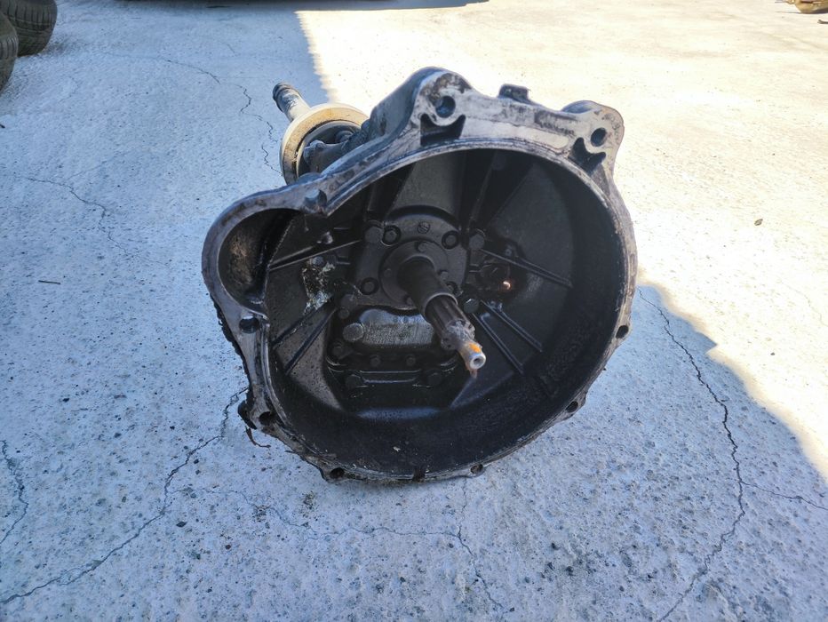 Ръчна скоростна кутия за Мерцедес W123