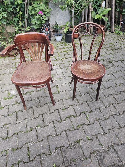 vand mobilier din lemn masiv
