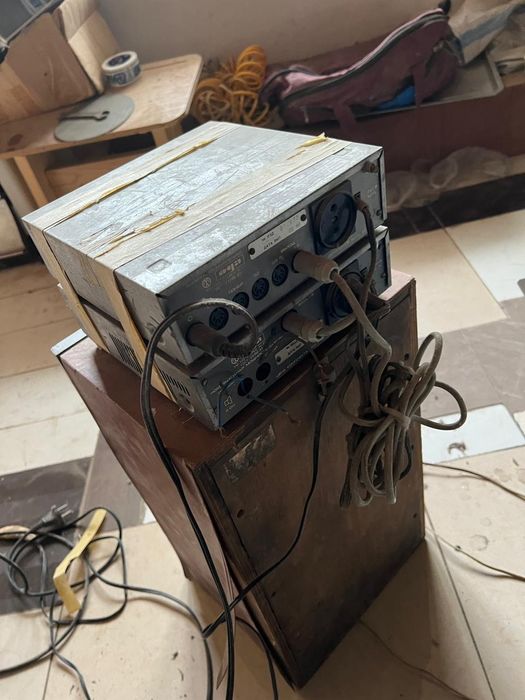 Продам усилитель  колонки