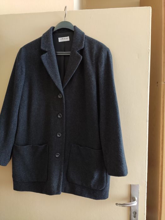 Черно вълнено сако на OISEN COLLECTION