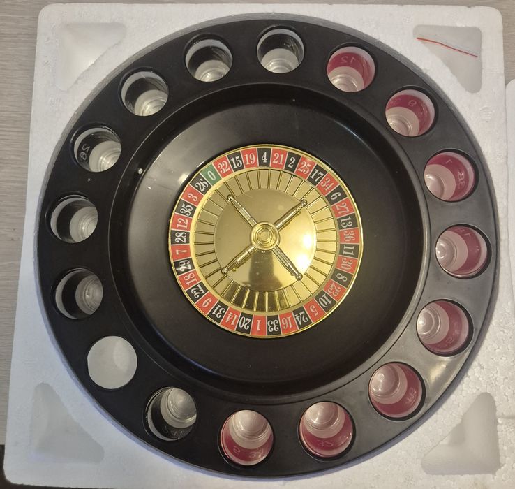 Drinking roulette set