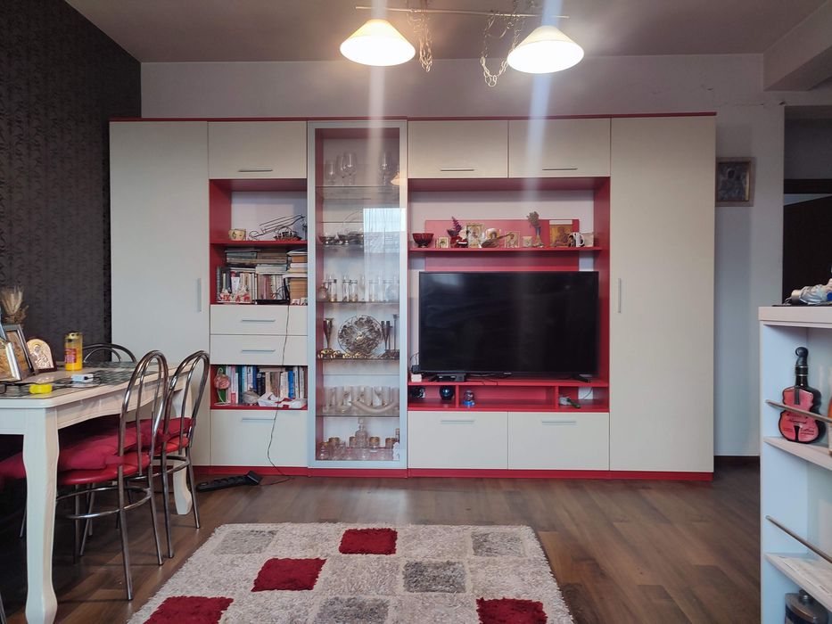 Vând bibliotecă living