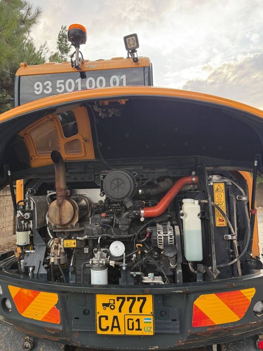 Hyundai 65A          .