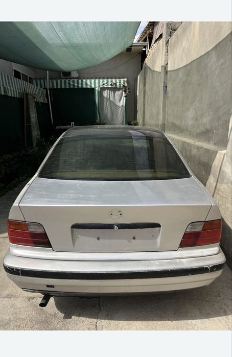 Продается BMW  e 36 м 40 матор не находу