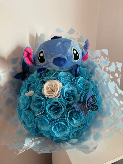 Buchete de flori cu stichi preț 150 lei