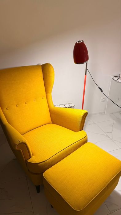 Продам кресло ikea с пуфиком