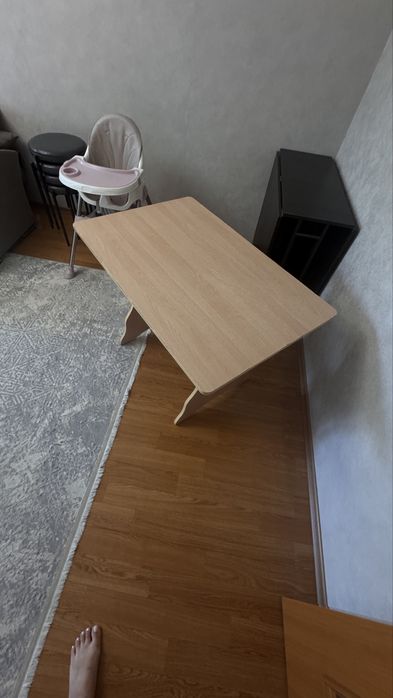 Стол кухонный обеденный