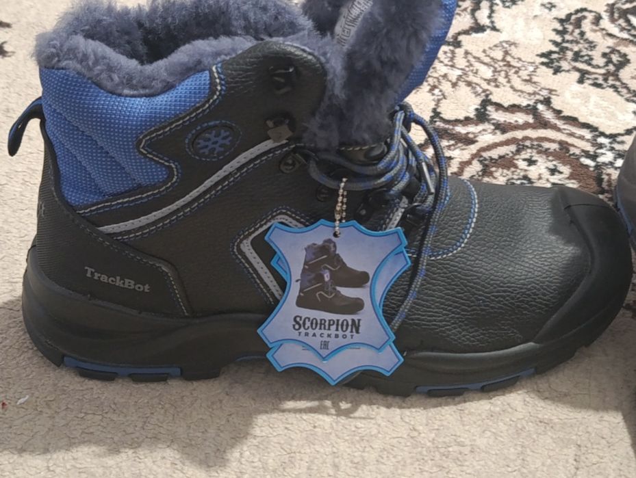 продам новые ботинки