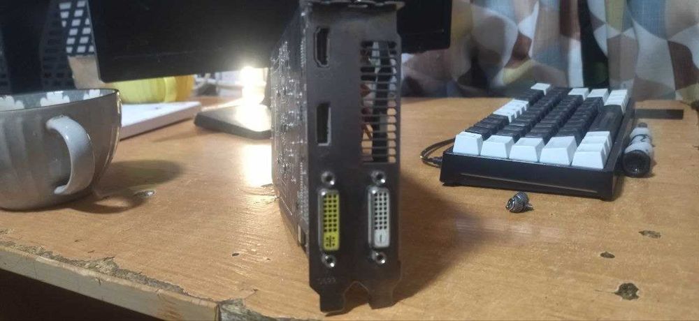 продам видеокарту  gtx750ti 2gb