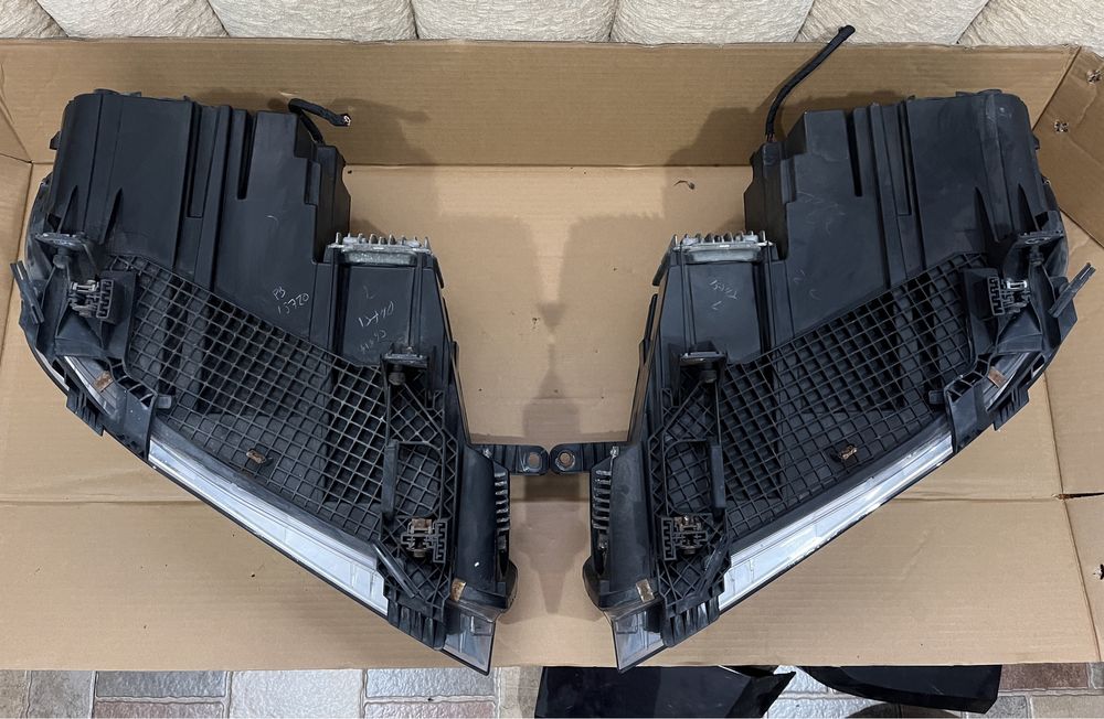 Far stanga / Far dreapta / Faruri Full Led Adaptive BMW X5 F15 X6 F16