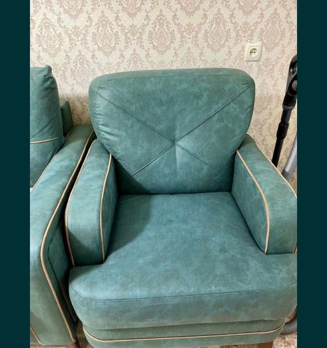 Продам диван Черри