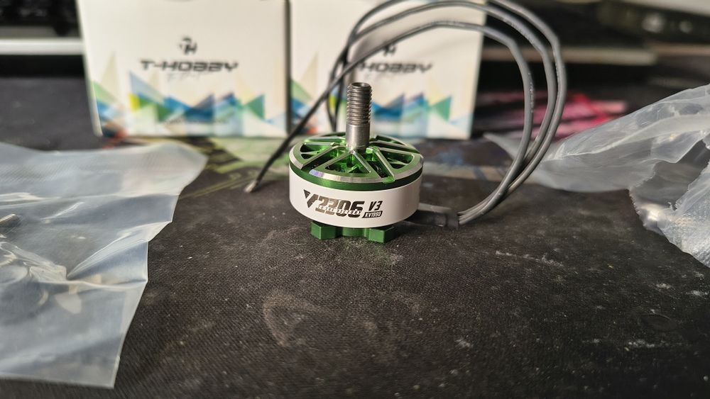 FPV мотори T-Hobby V2306 V3 1950KV