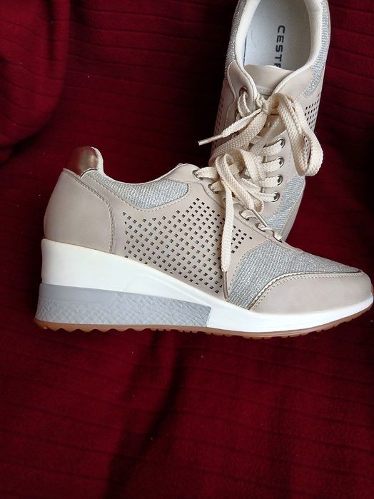 Из США,, разная женская обувь ! Распродажа !