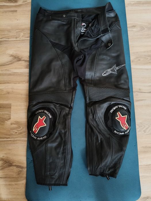 Alpinestars 54 Casca + Geaca Icon