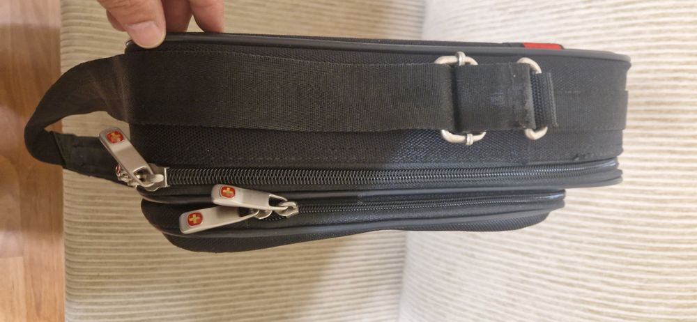 Vand geanta laptop 17" Wenger Swissgear Yukon