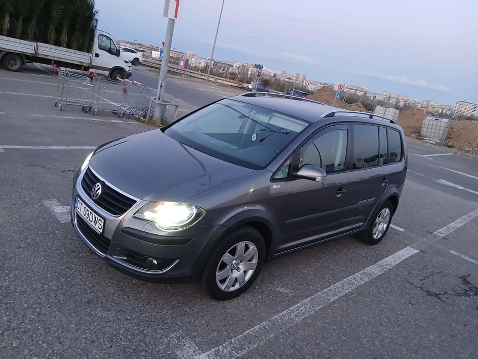 VW Touran-Cross /1,9tdi manual