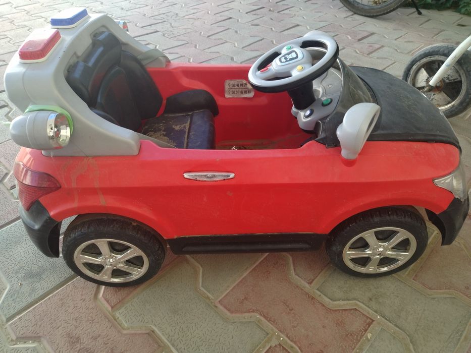 Продам детскую машину