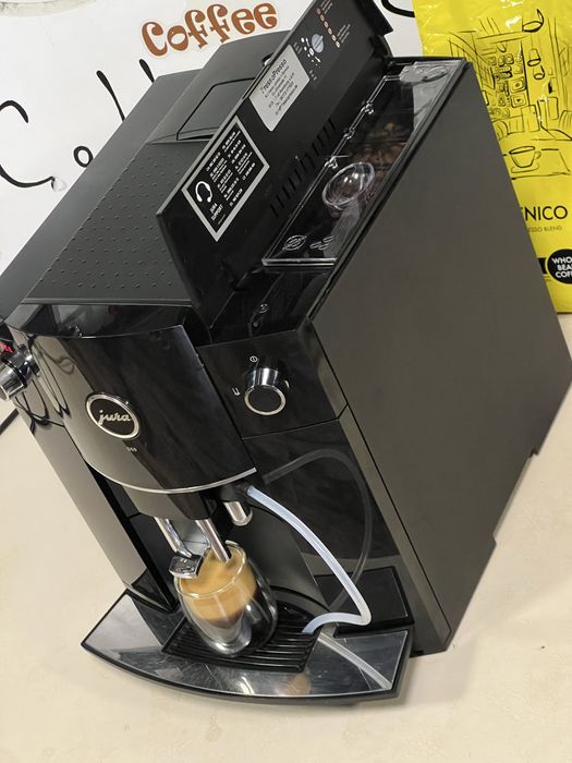 Кафемашина кафе автомат Jura D60 с гаранция