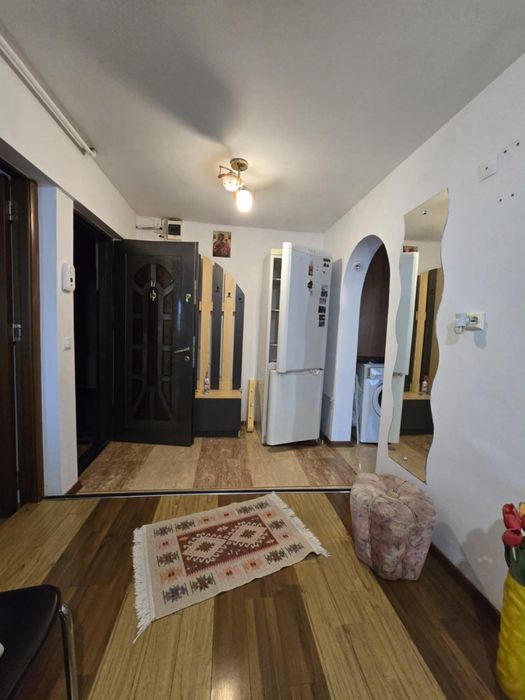 Apartament 2 camere de închiriat Brosteni