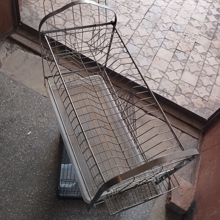 Сушилка для посуды,бу норм.состаяния .