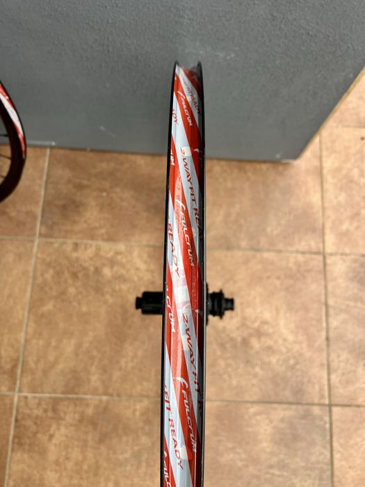 Roți Gravel/Road Fulcrum Rapid Red 900 DB 2, center lock, tubeless