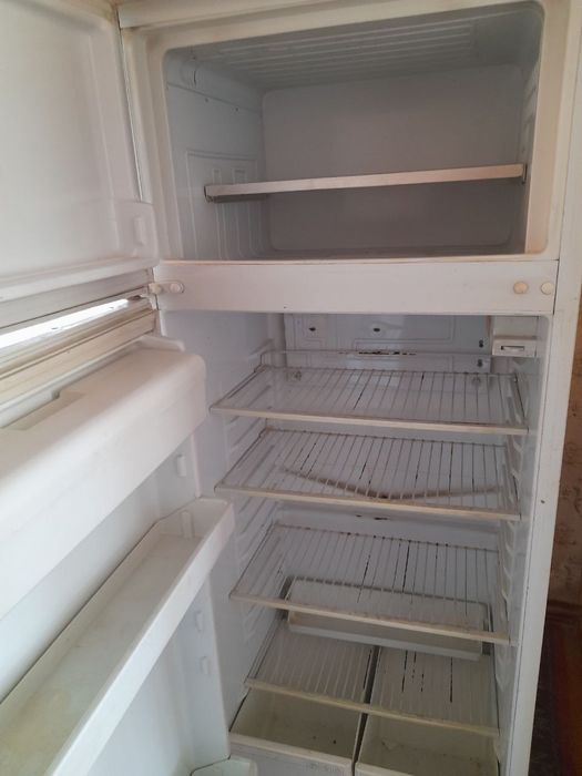 Холодильник Атлант рабочий