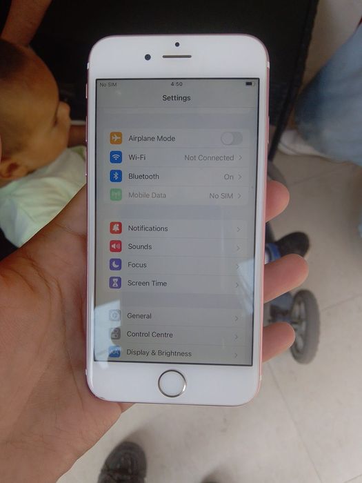 IPhone 6 s телефона си работи добре