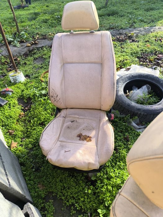 Кожени седалки от голф 4