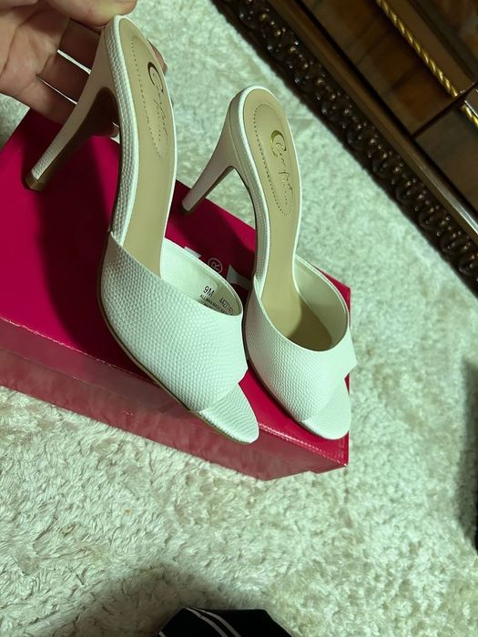 Срочно продам обувь