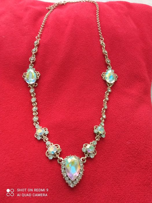 COLIER damă,deosebit.