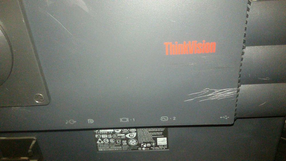Монитор Lenovo ThinkVision LT2452pwC 1920x1200 24 инча