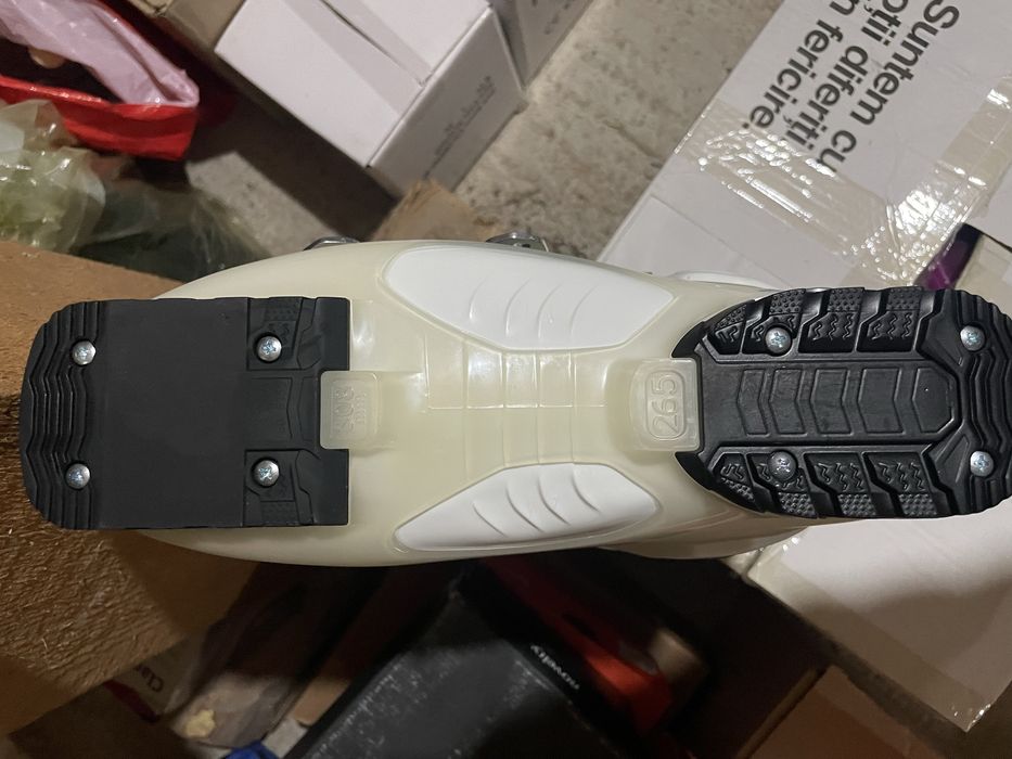 Vand clapari ski pret 350 lei