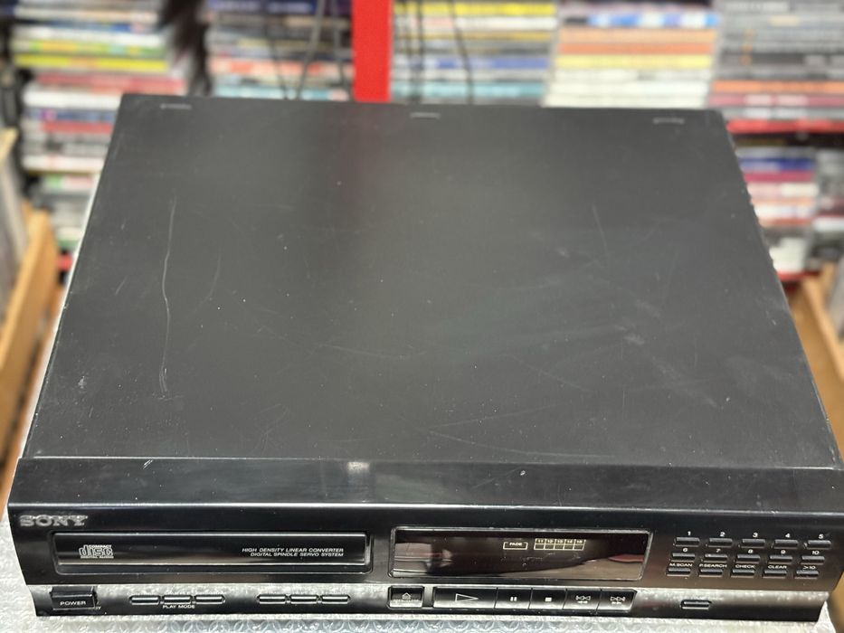 Sony CDP M202  проигрыватель компакт дисков с пультом