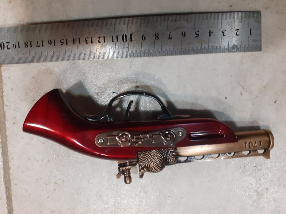 Красив кремъчен пистолет,пищов,оръжие