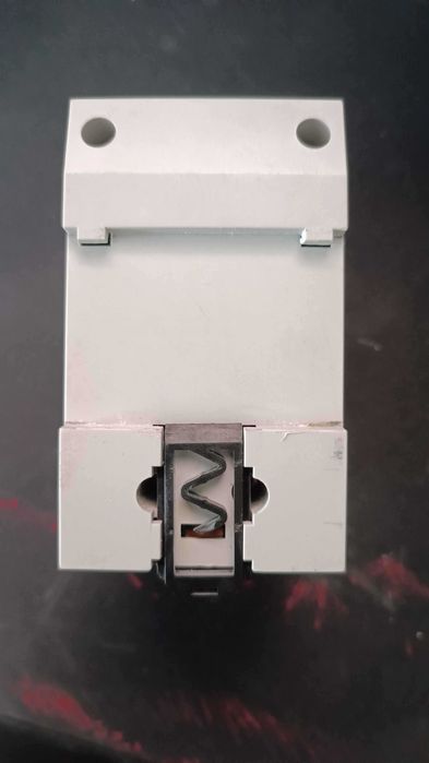 Releu de protectie tensiune monofazat 32A DigiTop VP-32A