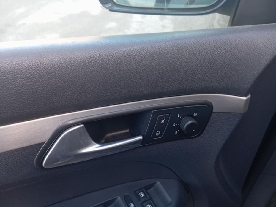 Продавам Vw Touran 2.0 170 6  BMN скорости НА ЧАСТИ