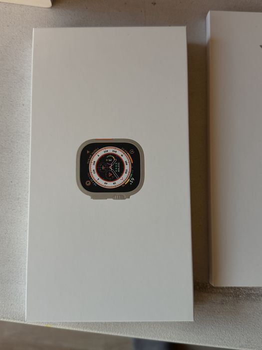 Apple Watch Ultra Starlight Alpine Loop