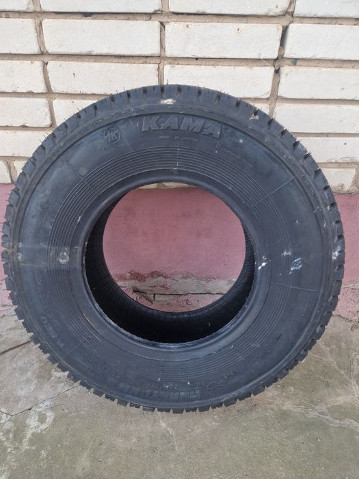 Продам покрышку КАМА. Всесезонная.