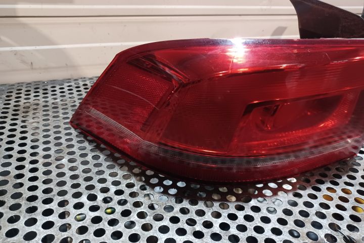 Lampa / Tripla stop stanga pe aripa 3AE945095F MX1253 Volkswagen VW P