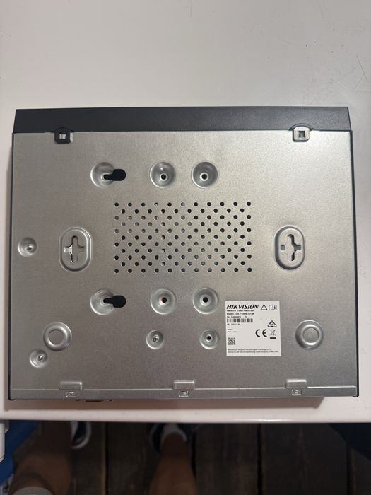 Комплект Hikvision видеонаблюдение – NVR + 5 IP камери (4× HiLook + 1× Hikvision 4MP)