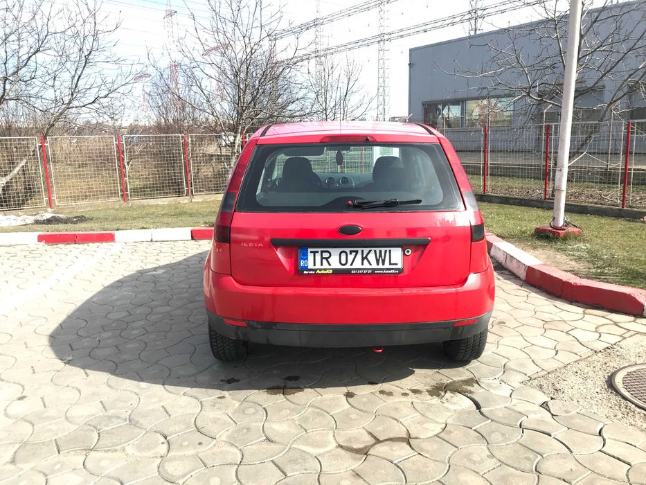 Vand Ford Fiesta 2004 1.3 bezina
