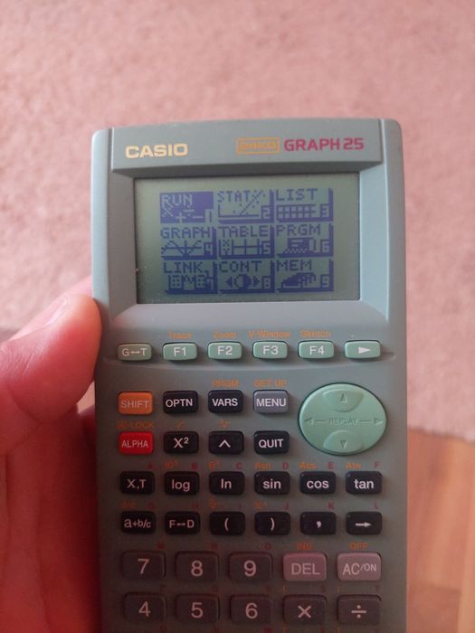 Calculator cu grafica Casio graph 25 ,functional